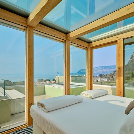 Villa Sunny Lake Suites Bardolino Exteriör bild