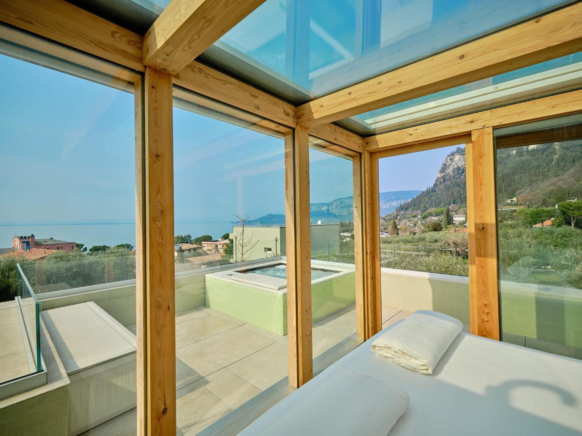 Villa Sunny Lake Suites Bardolino Exteriör bild