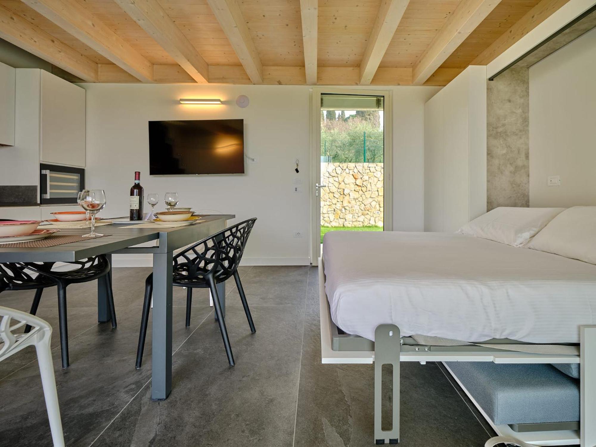 Villa Sunny Lake Suites Bardolino Exteriör bild