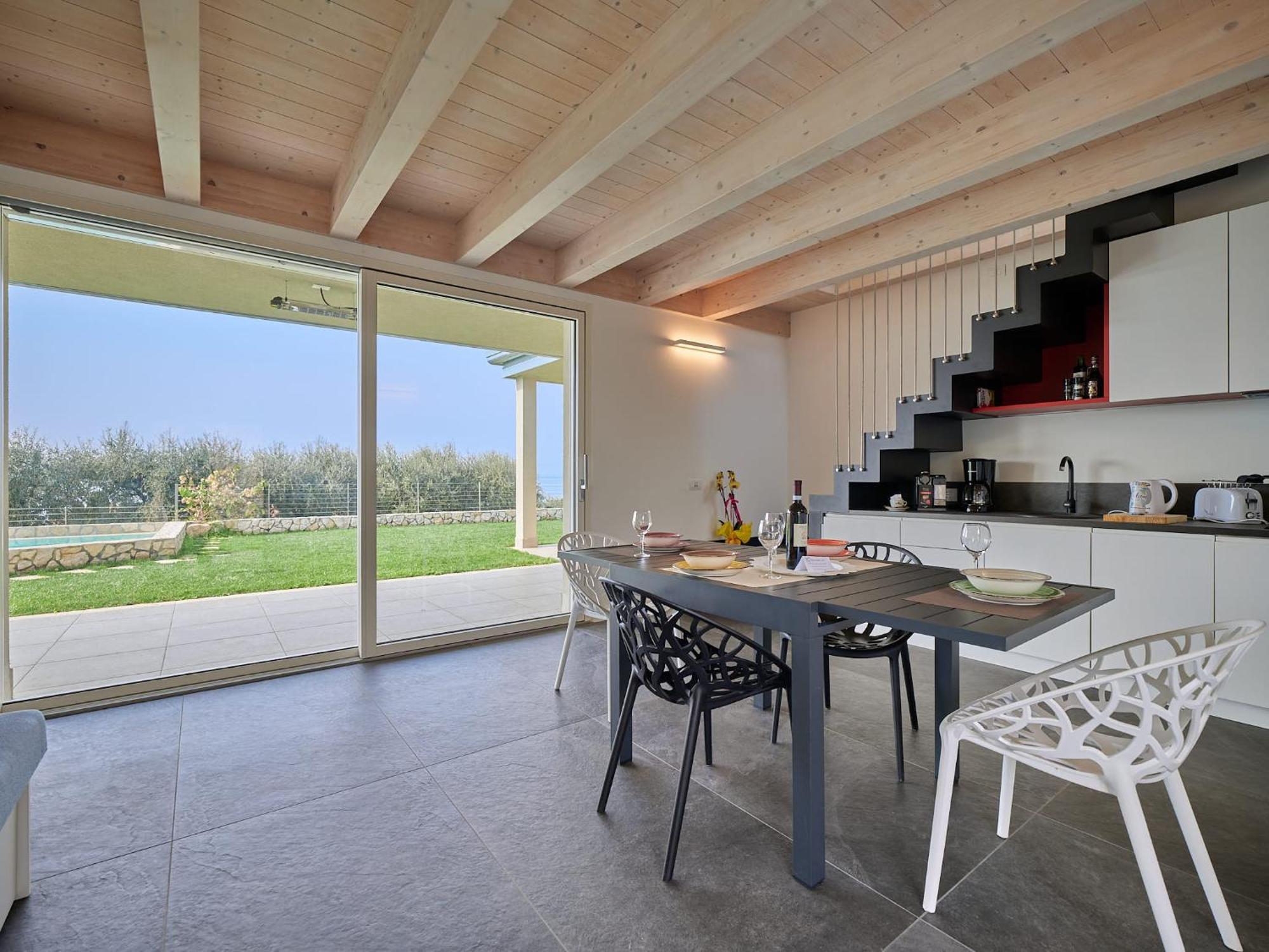 Villa Sunny Lake Suites Bardolino Exteriör bild