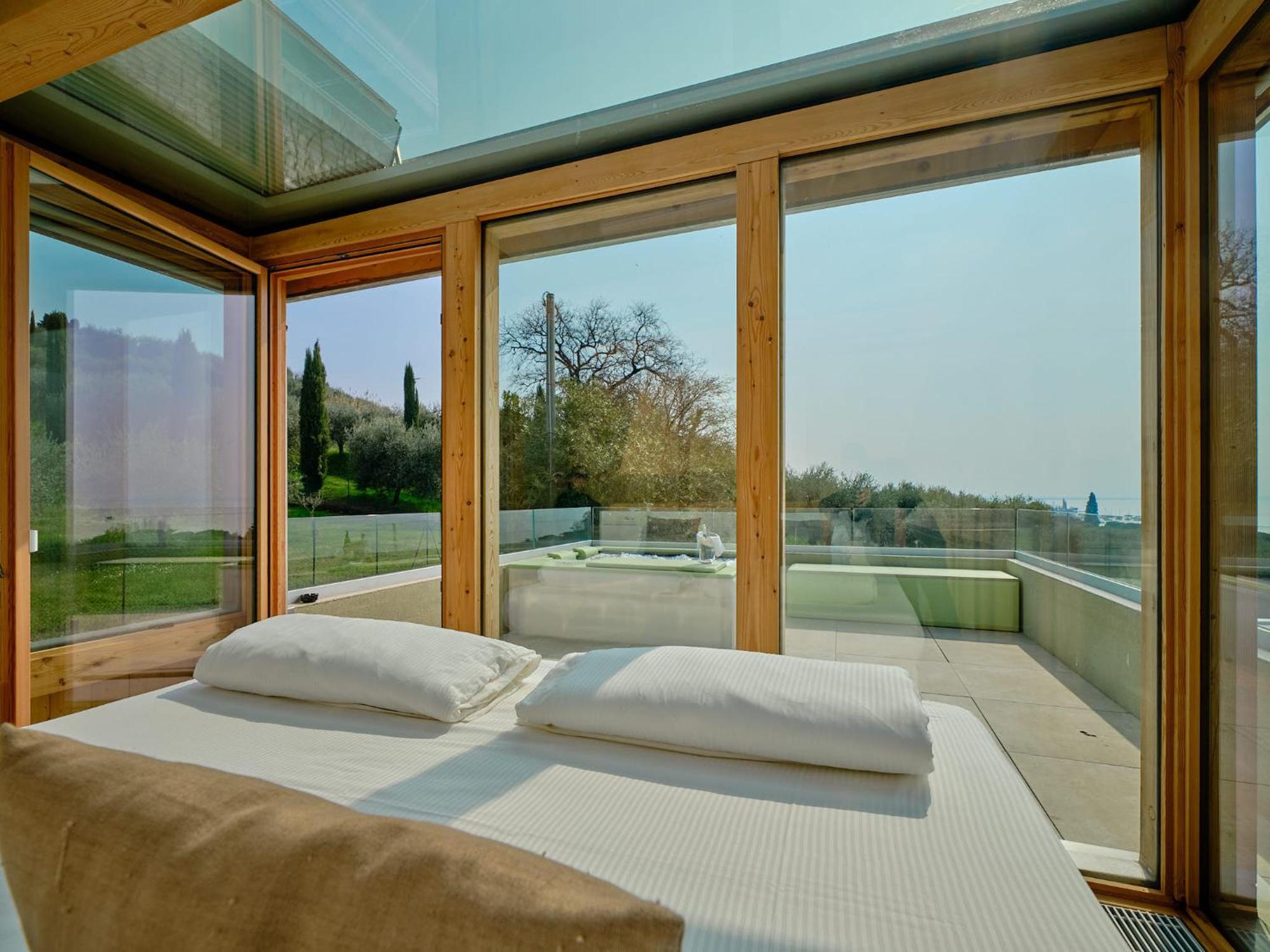 Villa Sunny Lake Suites Bardolino Exteriör bild