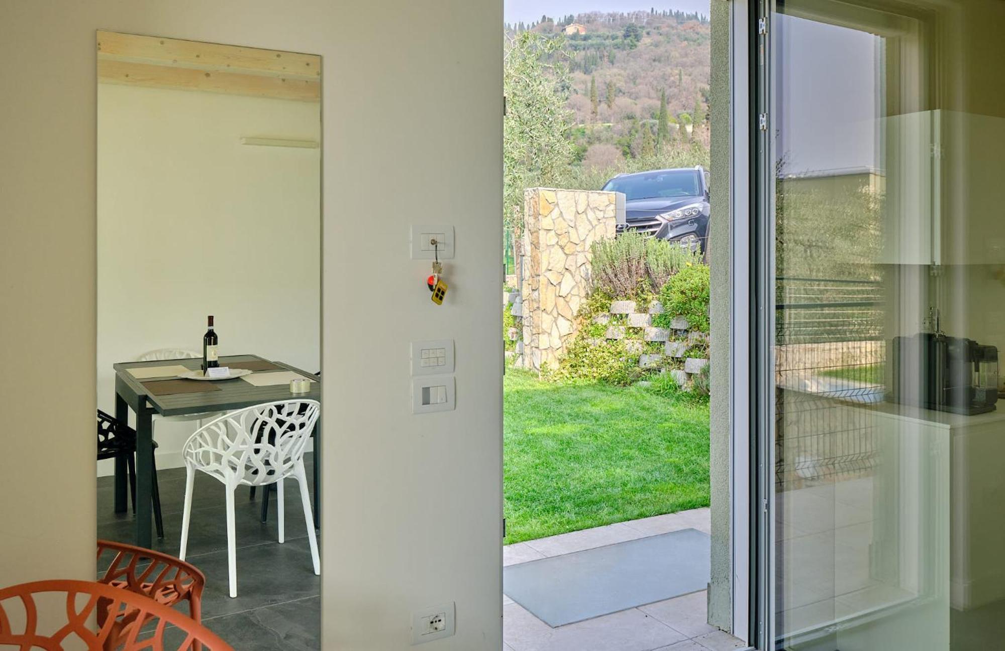 Villa Sunny Lake Suites Bardolino Exteriör bild