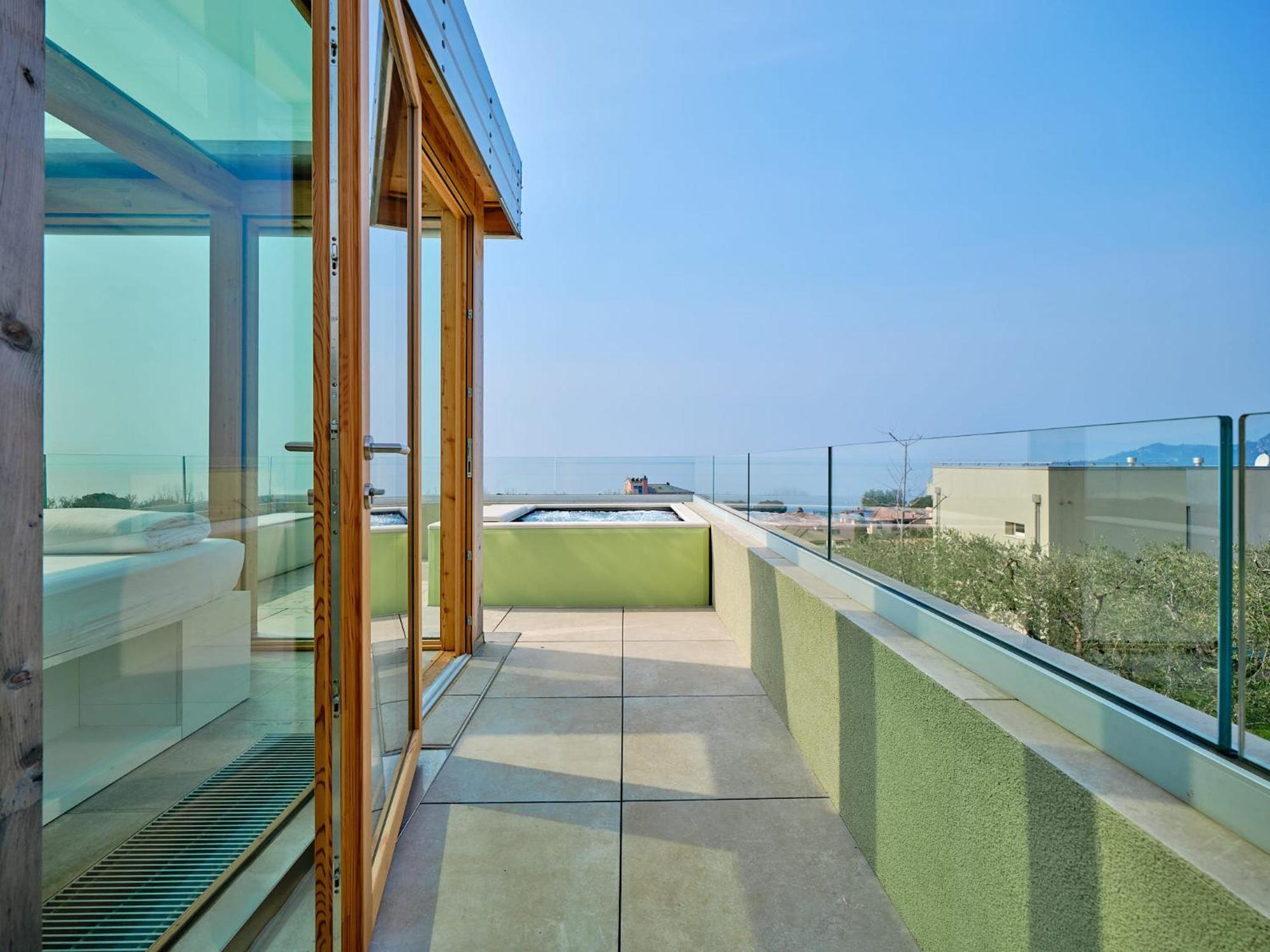 Villa Sunny Lake Suites Bardolino Exteriör bild
