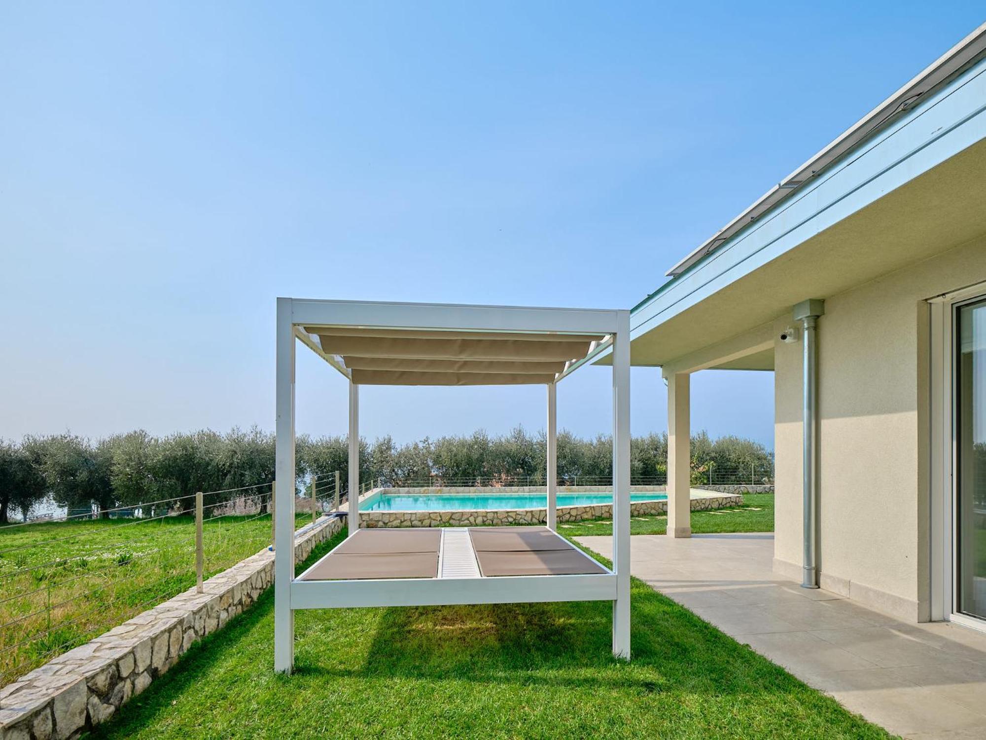 Villa Sunny Lake Suites Bardolino Exteriör bild