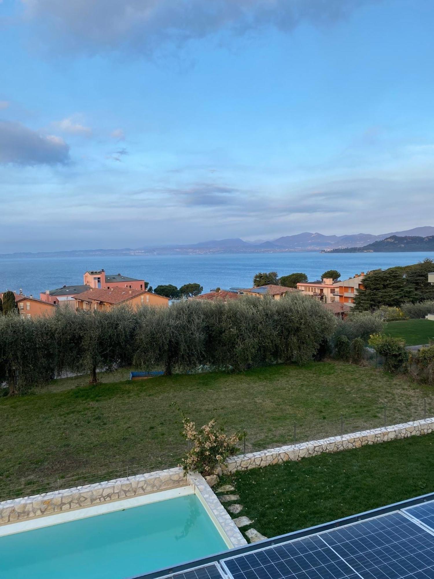 Villa Sunny Lake Suites Bardolino Exteriör bild